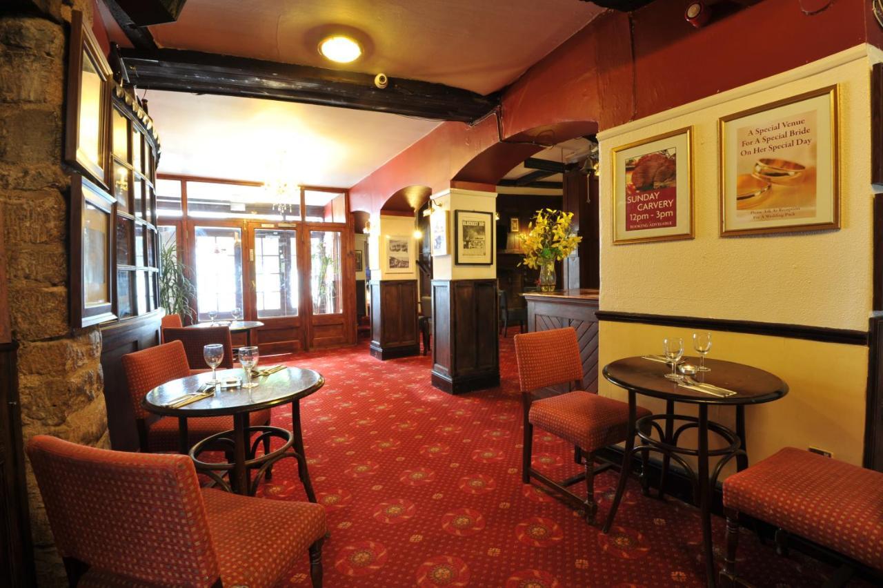 Crown Hotel Brackley Екстер'єр фото